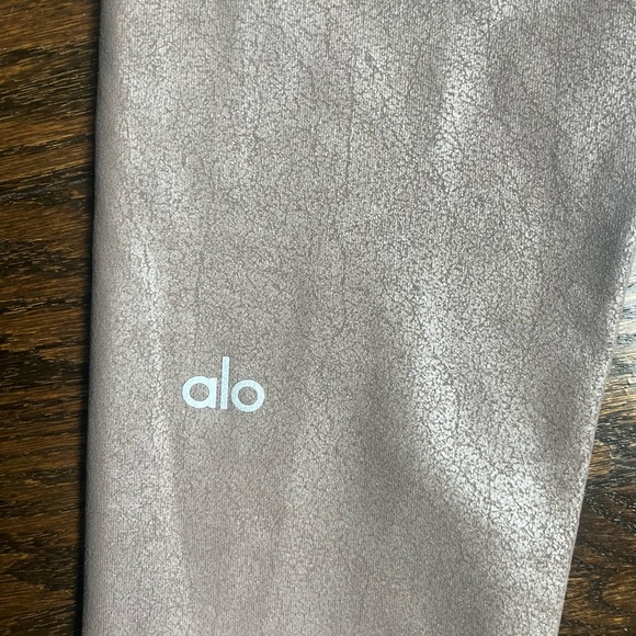 ALO faux leather airbrush high waist legging - hot cocoa - SMALL - Picture 3 of 5